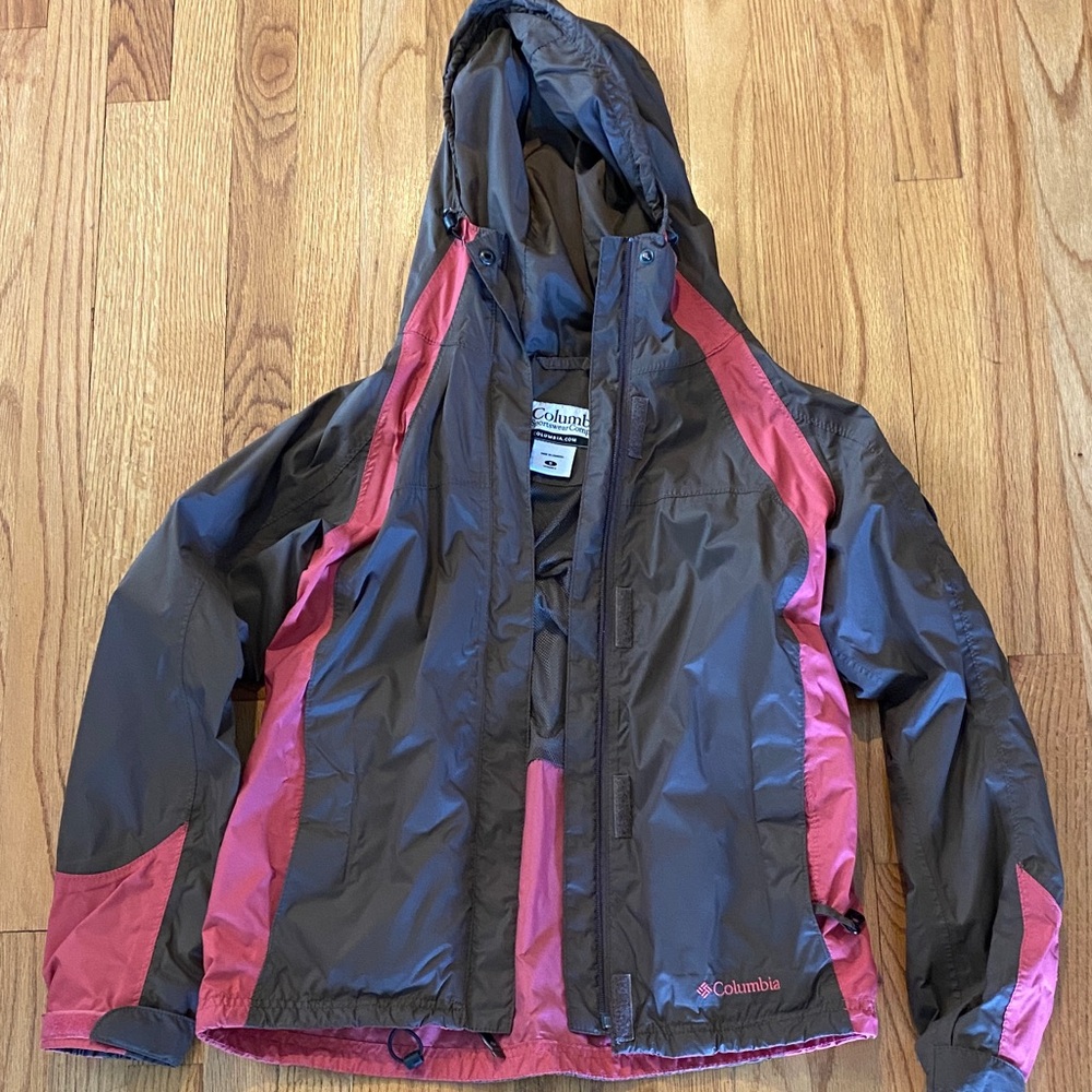 Columbia Women's Brown & Rose Raincoat